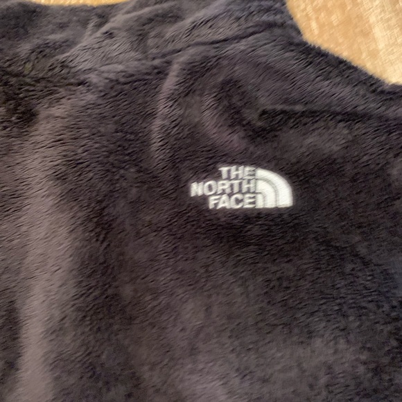 The North Face Women's Classic Black Jacket - Picture 4 of 14